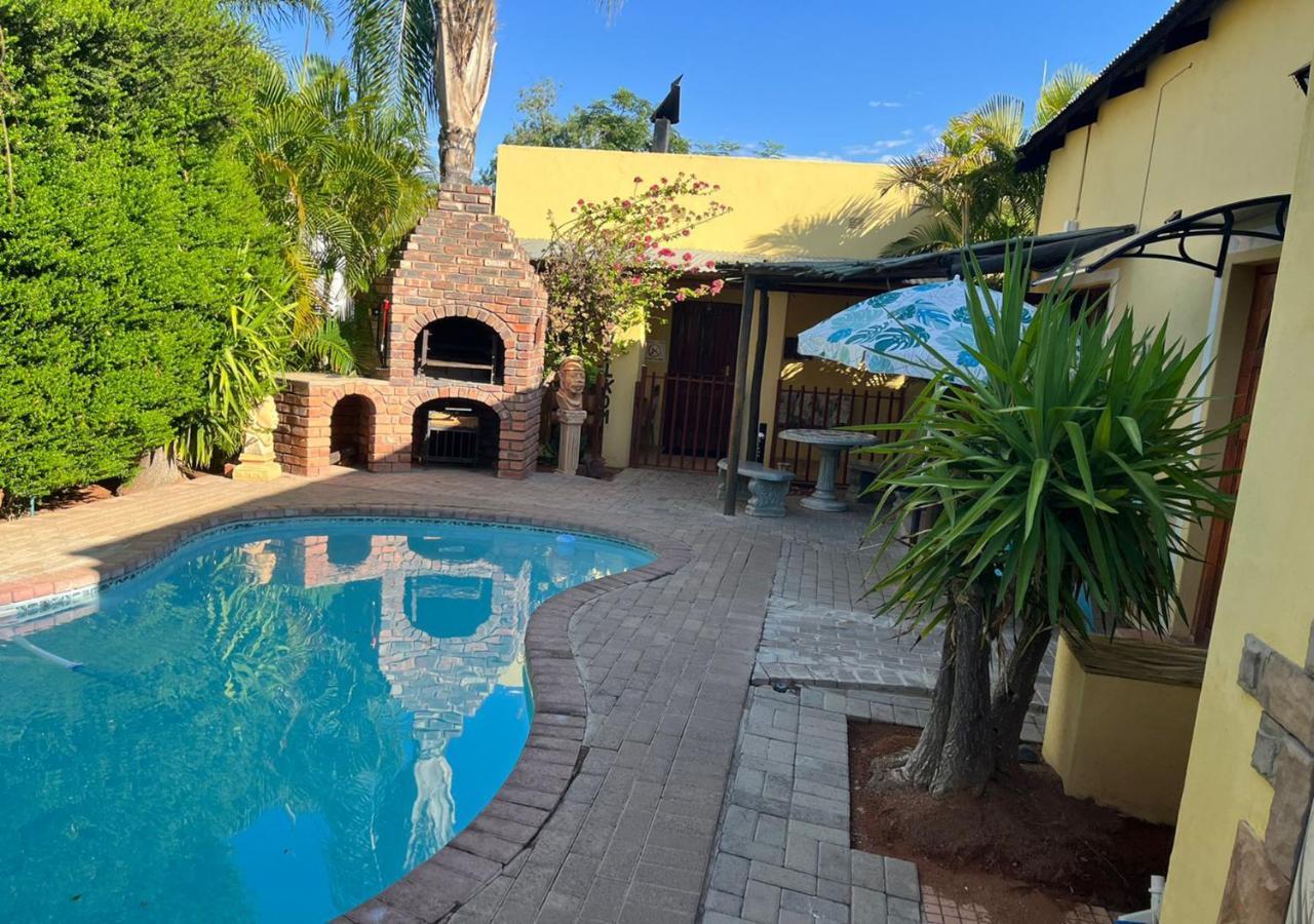 Tarentaalrand Guesthouse Upington Exterior foto